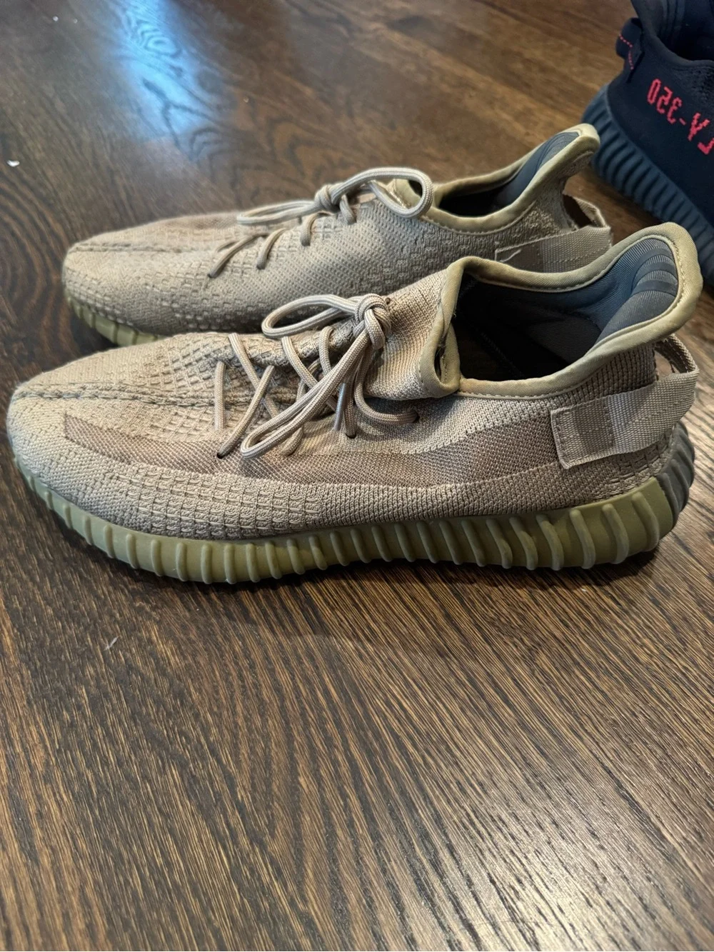Yeezy 350 V2 